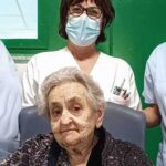 Pacemaker a 106 anni, nonnina racconta durante l’intervento chiurgico la sua vita