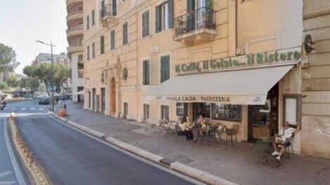 Roma: si sente male e chiede aiuto al barista, ma lui la trascina in cantina e abusa di lei. Arrestato
