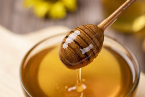 Inverno e rimedi naturali: tisane, miele e piccoli gesti per prendersi cura di sé